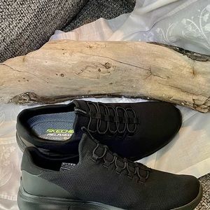 Men’s Skechers Memory Foam Sneakers